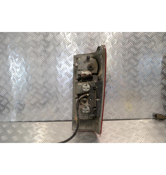 Φανάρι Πίσω Αριστερό Isuzu Dmax 2012-2017 220-17217 (Γνήσιο) (Με Led)