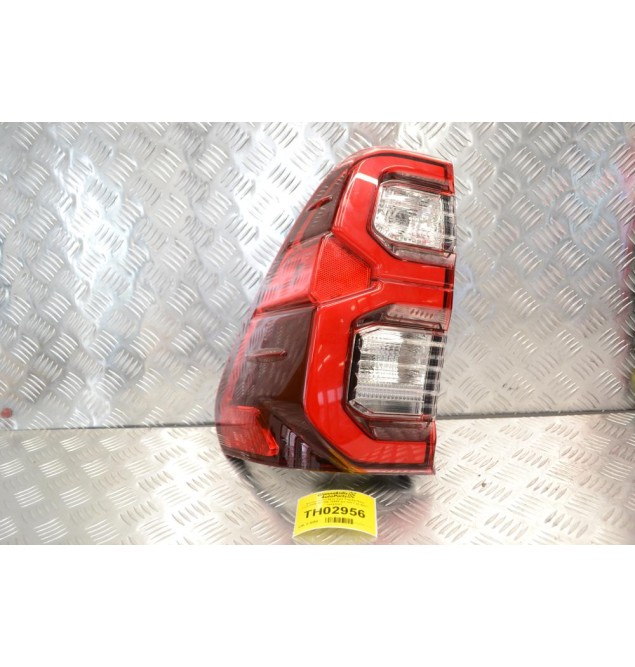 Φανάρι Πίσω Αριστερά Toyota Hilux 2020-2026 0K-186 35668 (με led + με φανο ομίχλης)