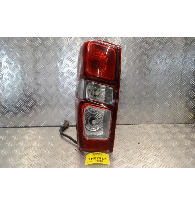 Φανάρι Πίσω Αριστερά Isuzu D-Max 2020-2026 220-8R008