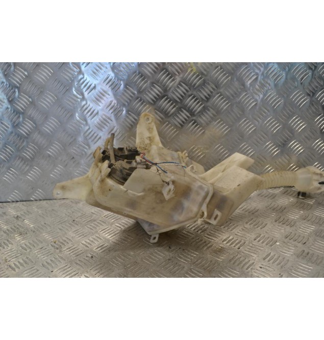 Δοχείο Νερού Υαλοκαθαριστήρων Lexus IS 200 2006-2012 DENSO 06085-217