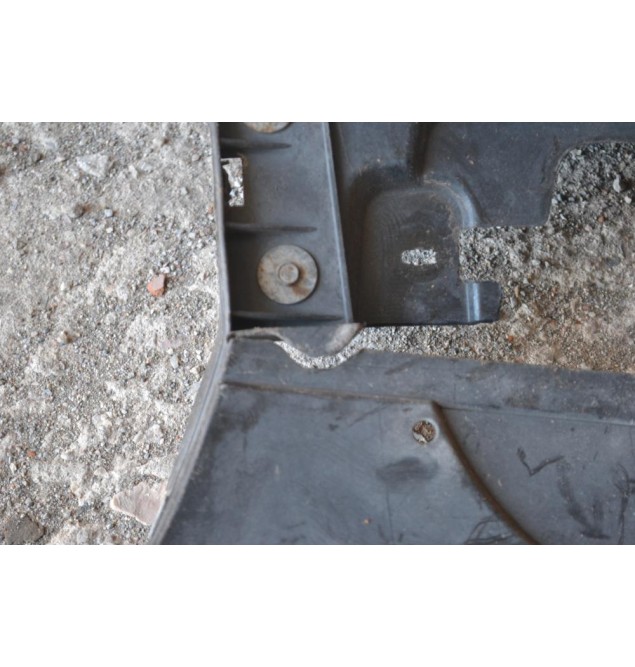 Μαρσπιέ Δεξιά Bmw 520 2010-2017 51777184774-RH (Μικρό Σπάσιμο)