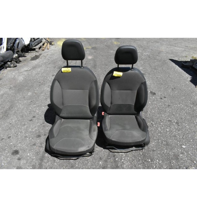 Κάθισματα Εμπρος Fiat 500L 2012-2017