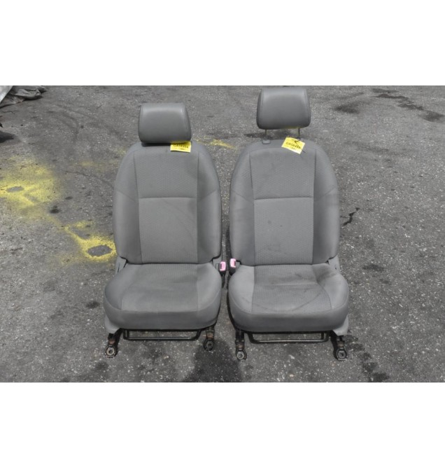 Καθίσματα (Σέτ Αριστερό-Δεξί) Toyota Hilux KUN 2005-2015