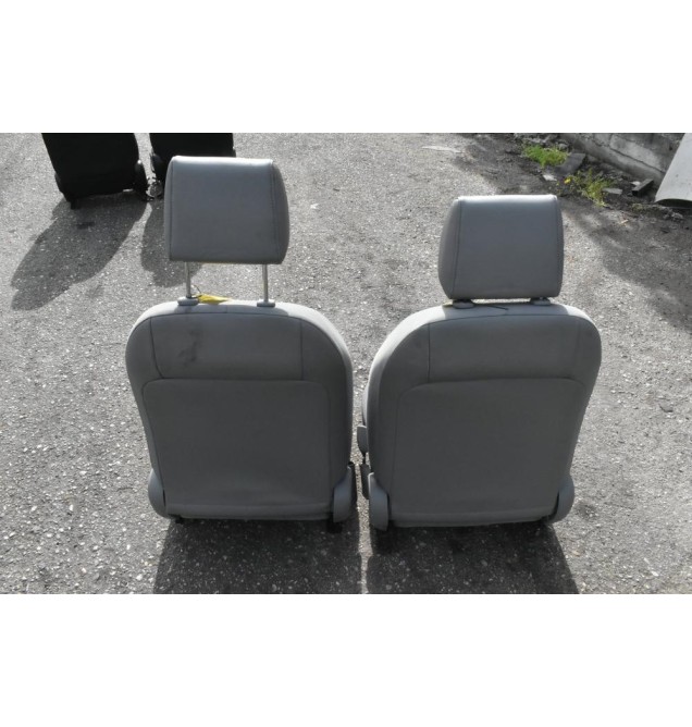 Καθίσματα (Σέτ Αριστερό-Δεξί) Toyota Hilux KUN 2005-2015