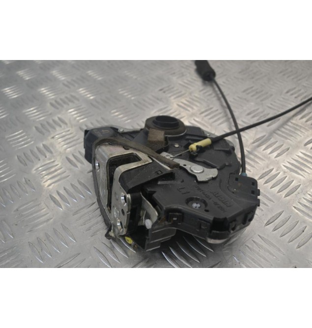 Κλειδαριά Πόρτας Suzuki Grand Vitara 2005-2010 A046693 (Γνήσια) (Πίσω Δεξιά) (8pins) (Toyota Avensis / Auris / Rav 4) (Daihatsu)