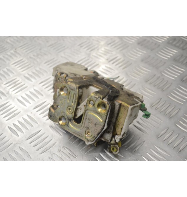 Κλειδαριά Πορτας Nissan Navara D22 1998-2005 805525P003 (Πίσω Αριστερά ,2 Pins)