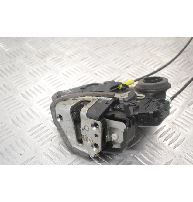 Κλειδαριά Πόρτας Πισω Αριστερά Toyota Hilux KUN 2006-2015 (Γνήσια) (2 Pins)
