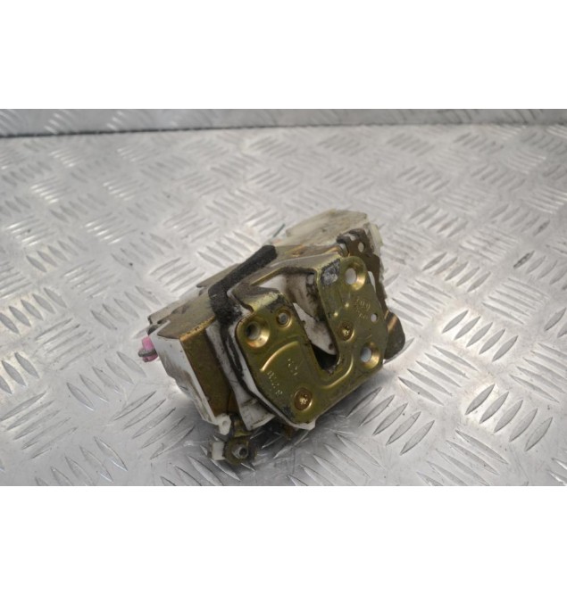 Κλειδαριά Πορτας Nissan Navara D22 1998-2005 805525P003 (Εμπρός Αριστερά ,2 Pins)