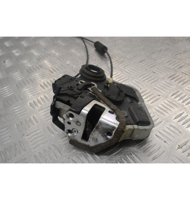 Κλειδαριά Πόρτας Suzuki Grand Vitara 2005-2010 A046693 (Γνήσια) (Πίσω Δεξιά) (8pins) (Toyota Avensis / Auris / Rav 4) (Daihatsu)
