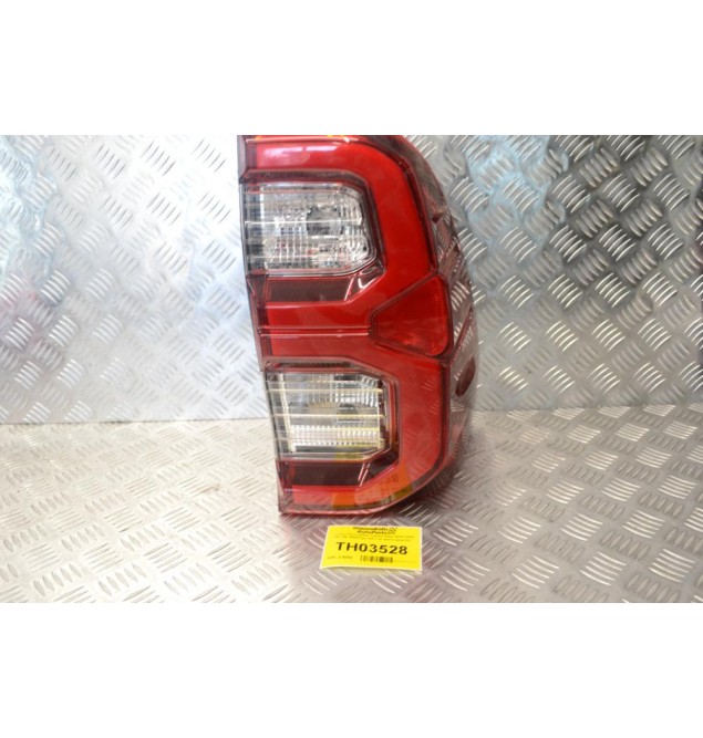 Φανάρι Πίσω Δεξιά Toyota Hilux 2020-2026 0K-186 35668 (με led + με φανο ομίχλης)