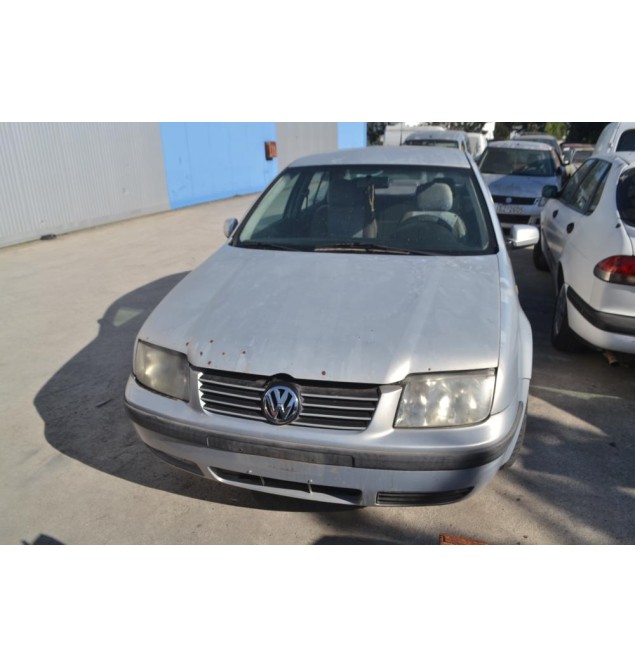 Ολόκληρο Αυτοκίνητο Volkswagen Bora 1.6 Αρ.Κινητήρα AKL 1998-2013