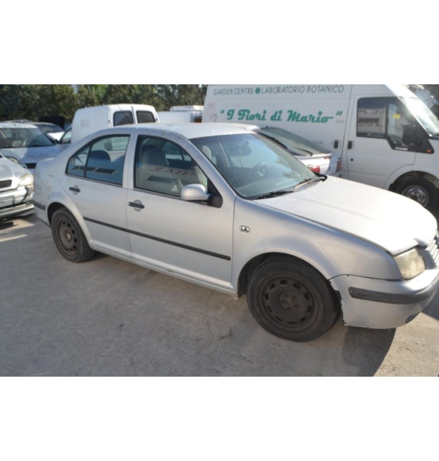 Ολόκληρο Αυτοκίνητο Volkswagen Bora 1.6 Αρ.Κινητήρα AKL 1998-2013