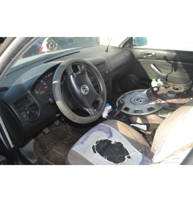 Ολόκληρο Αυτοκίνητο Volkswagen Bora 1.6 Αρ.Κινητήρα AKL 1998-2013