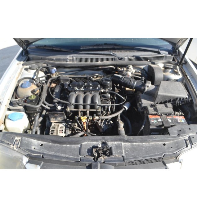 Ολόκληρο Αυτοκίνητο Volkswagen Bora 1.6 Αρ.Κινητήρα AKL 1998-2013