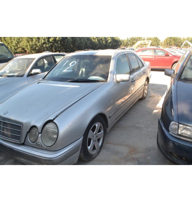 Ολόκληρο Αυτοκίνητο Mercedes-Benz E 200 W210 Αρ.Κινητήρα 111.947 1995-2003