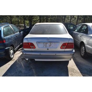 Ολόκληρο Αυτοκίνητο Mercedes-Benz E 200 W210 Αρ.Κινητήρα 111.947 1995-2003