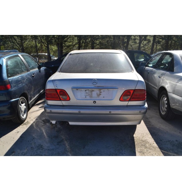 Ολόκληρο Αυτοκίνητο Mercedes-Benz E 200 W210 Αρ.Κινητήρα 111.947 1995-2003