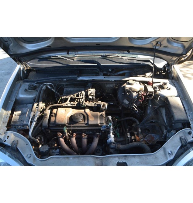 Ολόκληρο Αυτοκίνητο Citroen Saxo 1.4 Αρ.Κινητήρα KFW 1996-2004