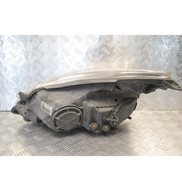 Φανάρι Πίσω Δεξιά Opel Corsa D 2006-2015 VALEO 13186382