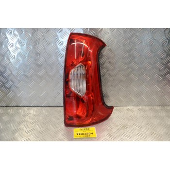 Φανάρι Πίσω Δεξιά Fiat Panda 2012-2026 (4pins)