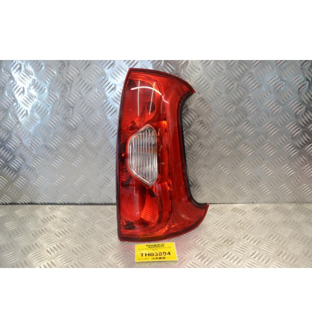 Φανάρι Πίσω Δεξιά Fiat Panda 2012-2026 (4pins)