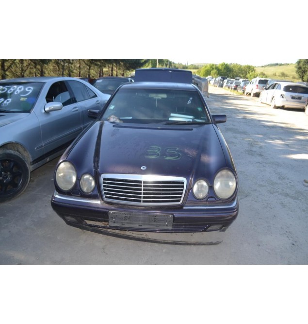 Ολόκληρο Αυτοκίνητο Mercedes-Benz E 300D W210 Αρ.Κινητήρα 606.912 1995-2003