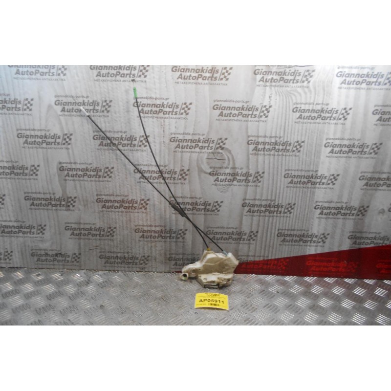 Kλειδαριά Πόρτας Μηχανική Toyota Hilux 2005-2012 (Εμπρός Δεξιά)