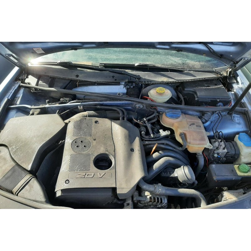 Ολόκληρο Αυτοκίνητο Volkswagen Passat 1.8 ADR 1997-2000 (Για ανταλλακτικα)