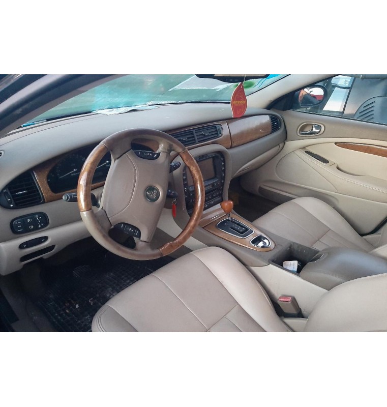 Ολόκληρο Αυτοκίνητο Jaguar 2.5 V6 JB (Για ανταλλακτικα)