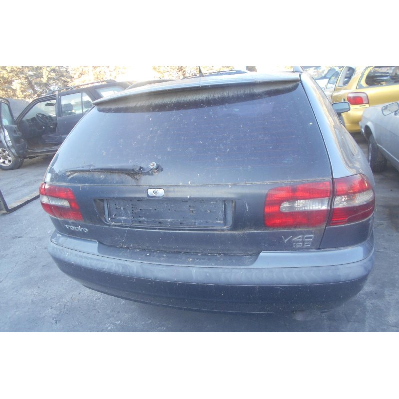 Ολόκληρο Αυτοκίνητο Volvo V40 1.9 D4192T3 2000-2004 (Για ανταλλακτικα)