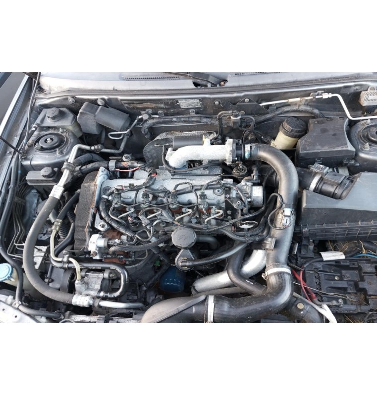 Ολόκληρο Αυτοκίνητο Volvo V40 1.9 D4192T3 2000-2004 (Για ανταλλακτικα)
