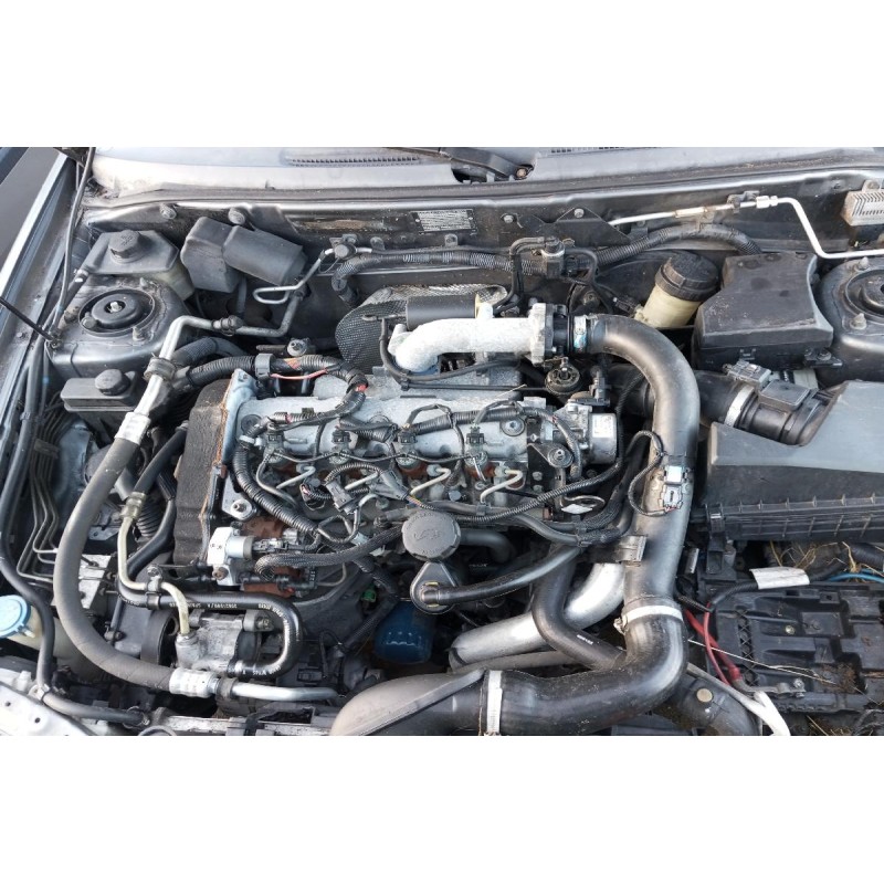 Ολόκληρο Αυτοκίνητο Volvo V40 1.9 D4192T3 2000-2004 (Για ανταλλακτικα)