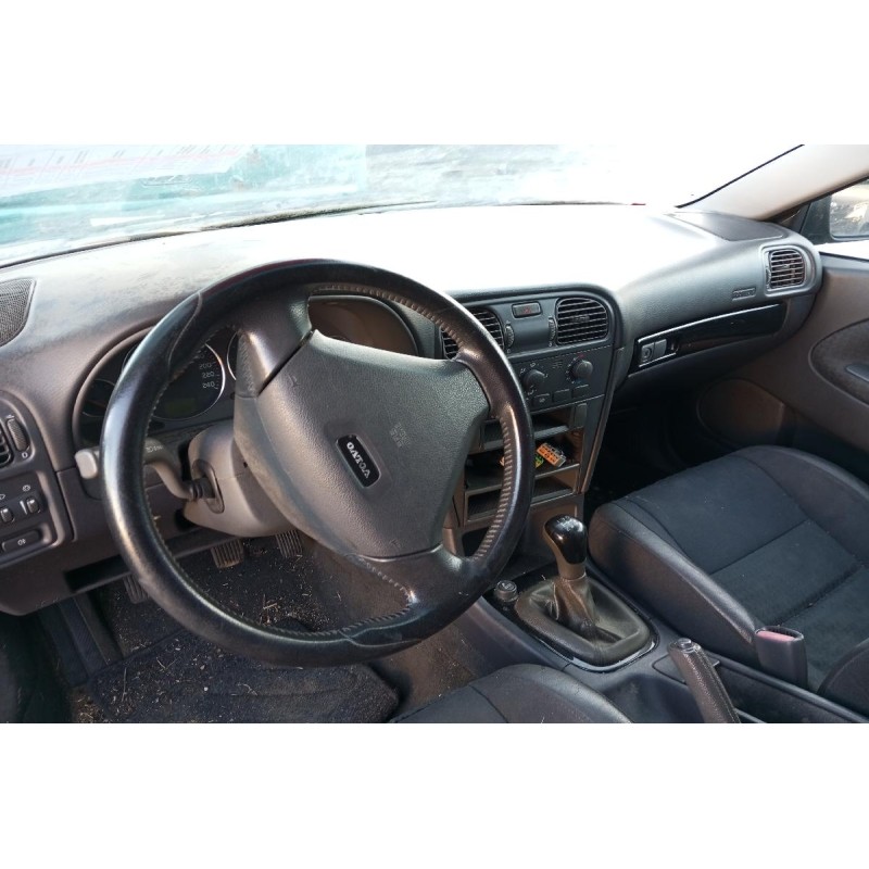 Ολόκληρο Αυτοκίνητο Volvo V40 1.9 D4192T3 2000-2004 (Για ανταλλακτικα)