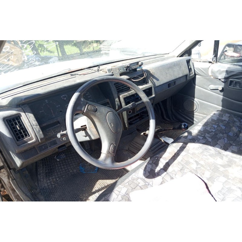 Ολόκληρο Αυτοκίνητο Nissan PickUp D21 2WD 1986-1992