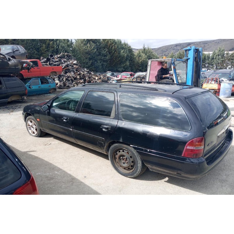 Ολόκληρο Αυτοκίνητο Ford Mondeo Caravan 1996-2000