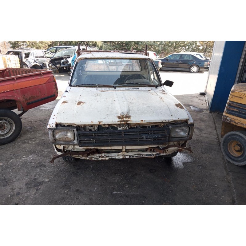 Ολόκληρο Αυτοκίνητο Toyota Hilux RN55 1983-1989