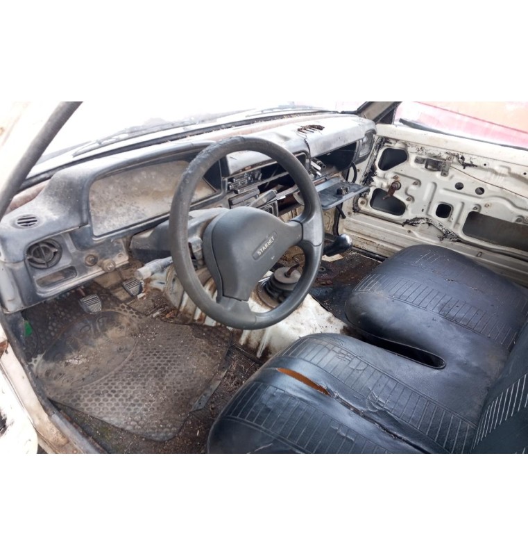 Ολόκληρο Αυτοκίνητο Toyota Hilux RN55 1983-1989