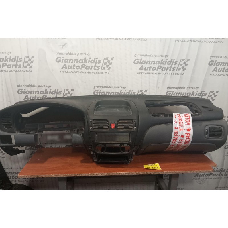 Ταμπλό Nissan Almera N16 2000-2006