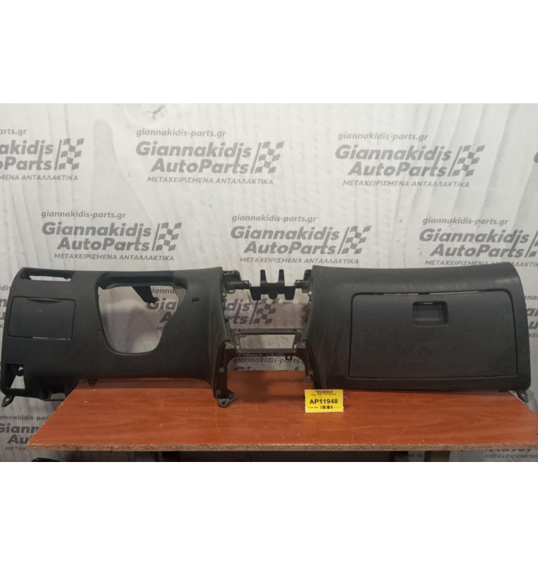 Ταμπλό Toyota Corolla 2002-2006  