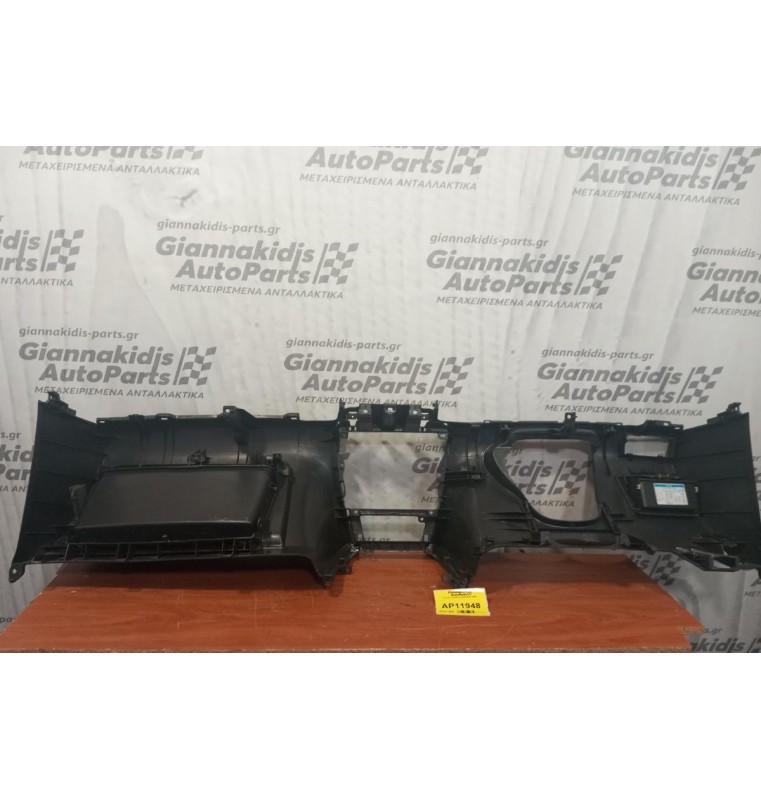 Ταμπλό Toyota Corolla 2002-2006  