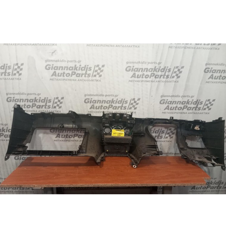 Ταμπλό Toyota Corolla 2002-2006  