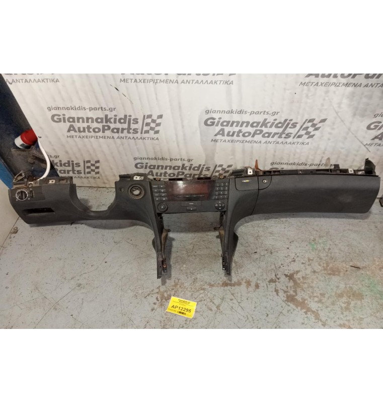 Ταμπλό Mercedes-Benz C200 2002-2011 A2116800687