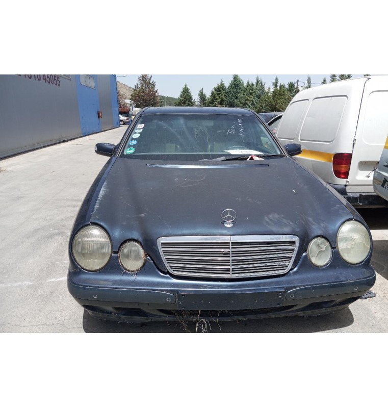 Ολόκληρο Αυτοκίνητο Mercedes-Benz E 220 W210 1998-1999