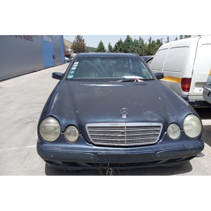 Ολόκληρο Αυτοκίνητο Mercedes-Benz E 220 W210 1998-1999