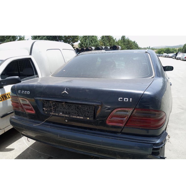 Ολόκληρο Αυτοκίνητο Mercedes-Benz E 220 W210 1998-1999