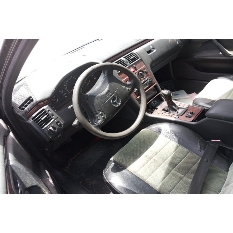 Ολόκληρο Αυτοκίνητο Mercedes-Benz E 220 W210 1998-1999