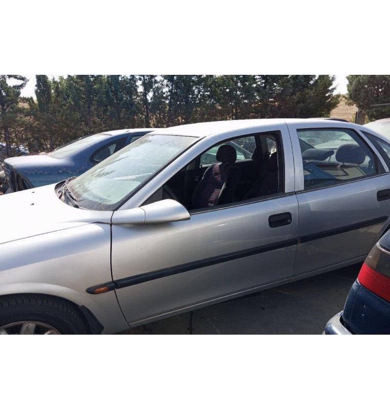 Ολόκληρο Αυτοκίνητο Opel Vectra Β 1996-1998