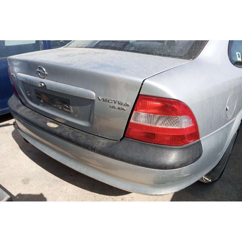 Ολόκληρο Αυτοκίνητο Opel Vectra Β 1996-1998