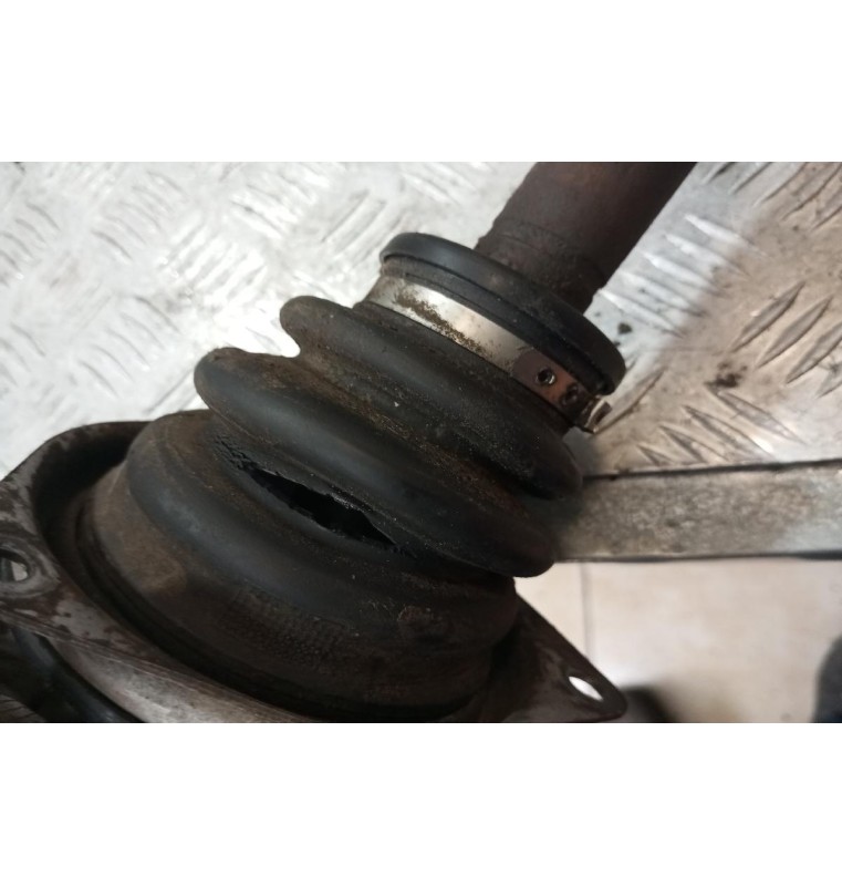 Ημιαξόνιο Αριστερο Κοντο Renault Megane Αρ.Κινητηρα K4M 1996-1998 (Κομμενη Φυσουνα)