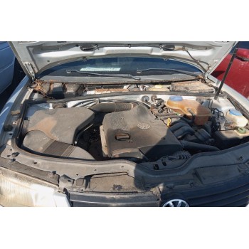 Ολόκληρο Αυτοκίνητο Volkswagen Passat Κωδ.Κινητηρα ARM 2000-2005